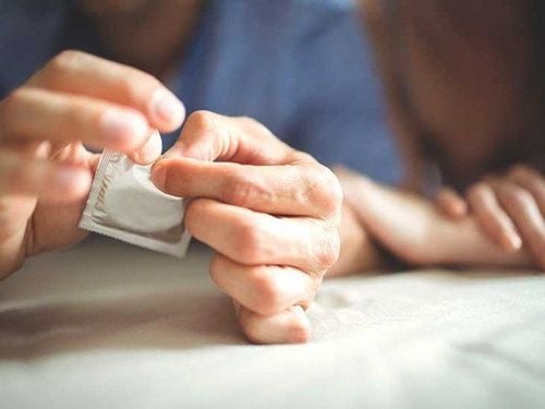 Sau khi điều trị thai bám vết mổ lấy thai, bệnh nhân nên tránh thai ít nhất 1-2 năm bằng phương pháp như thuốc tránh thai hay sử dụng bao cao su