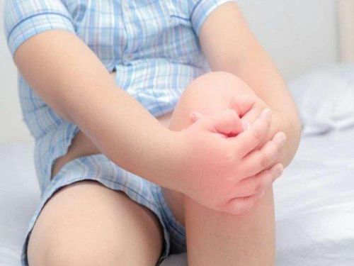 
Hội chứng chân không yên tạo cảm giác râm ran khó chịu ở chân hoặc đôi khi là cánh tay
