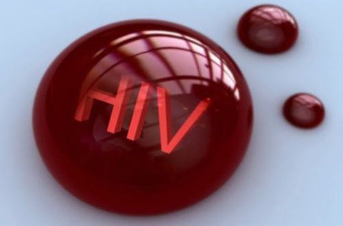 
Những người nhiễm HIV có ít tế bào Lympho T hơn, vì vậy họ không thể chống lại bệnh nhiễm trùng một cách dễ dàng
