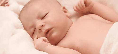 Trẻ sơ sinh xuất hiện u sát sống lưng là dấu hiệu lý gì?