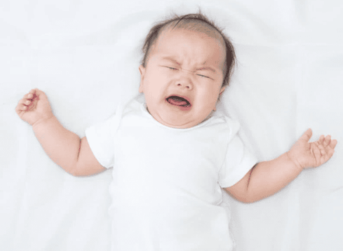 
Tình trạng Colic diễn ra bắt đầu trong khoảng 3-6 tuần tuổi
