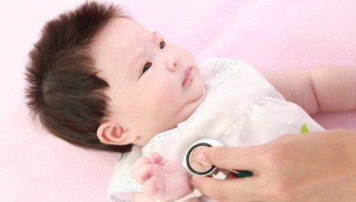 Complications of neonatal pneumonia