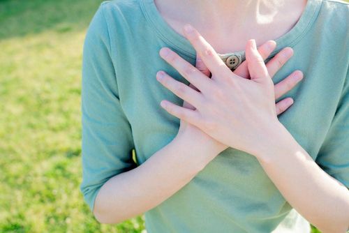 Suy tim giai đoạn cuối phát triển sang chướng gan có ảnh hưởng gì không?