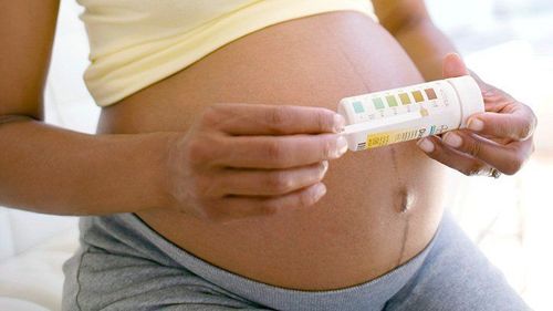Xuất hiện vệt Protein trong nước tiểu khi mang thai có phải dấu hiệu đáng lo ngại không?