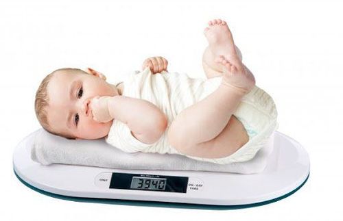 Newborn weight gain: What you need to know