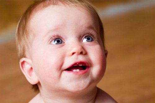 Trẻ 24 tháng tuổi: Chế độ dinh dưỡng và chăm sóc răng miệng