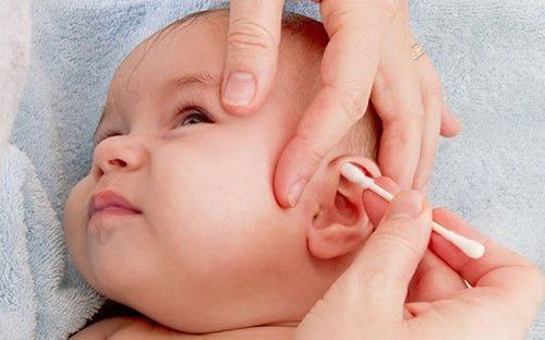 Children with earwax accumulation, what should be done?