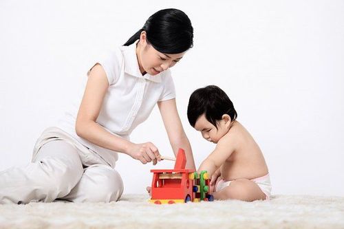 
Hãy nhất quán trong việc thiết lập và tuân theo các quy tắc với trẻ
