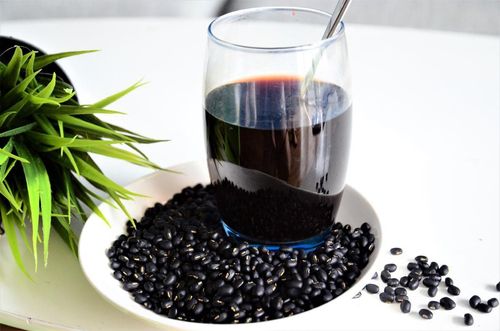 Drinking a lot of black bean water is good?