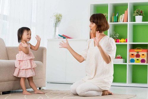 Teach your child how to behave in a restaurant