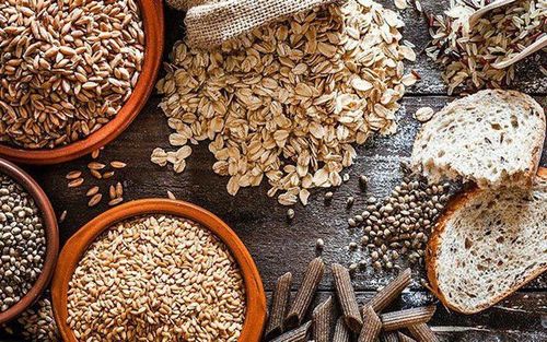 Whole grains and refined grains