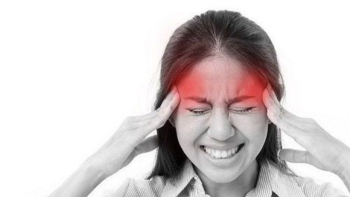 Đau đầu không đỡ nên điều trị thế nào?
