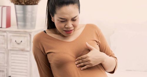 Constipation, bloating and heartburn in the second trimester of pregnancy