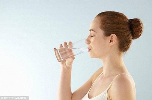 How does drinking more water help you lose weight?