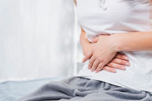 Abdominal pain due to disease in the colon