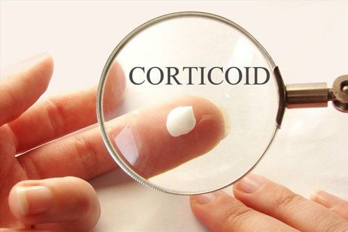 Instructions for using topical corticosteroids to treat skin diseases