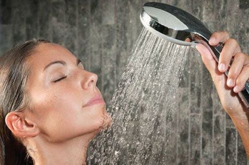 Tắm nước lạnh và nước nóng: Lợi ích sau khi tập luyện và hơn thế nữa