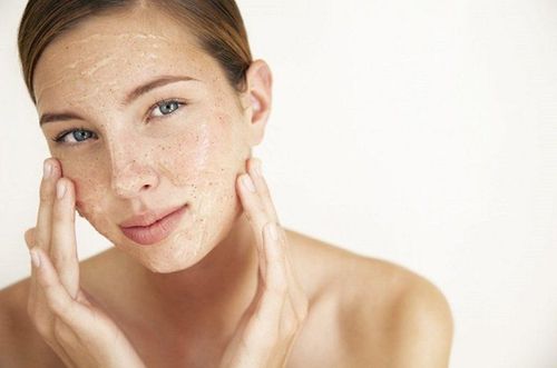 Notes when exfoliating for oily skin