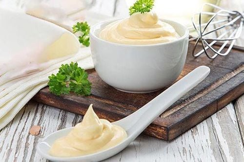 
Cần kiểm tra mayonnaise trước khi sử dụng
