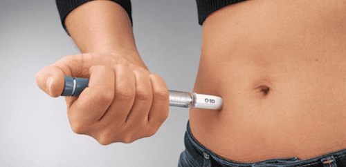 
Người bệnh thường xuyên đi tiểu có thể được tiêm insulin.
