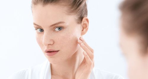 What is the difference between dry skin and dehydrated skin?