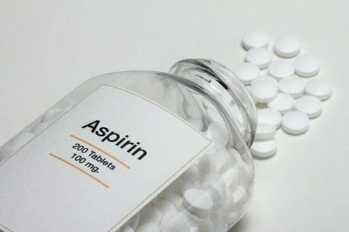 Aspirin được sử dụng điều trị viêm loét đại tràng. 
