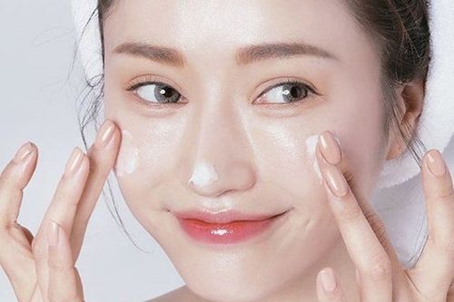 
Bạn nên sử dụng bơ hạt mỡ trước khi đi ngủ
