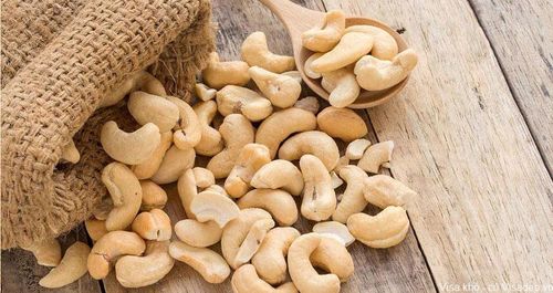 Is eating cashews fat?