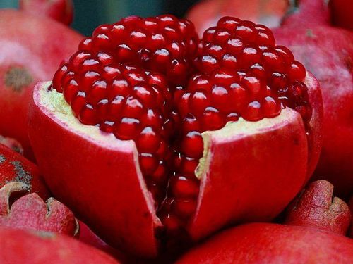 Pomegranate Benefits for Skin: Rumors and Facts