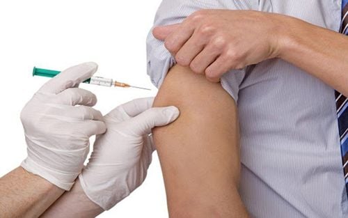 Intramuscular injection: Definition and patient education