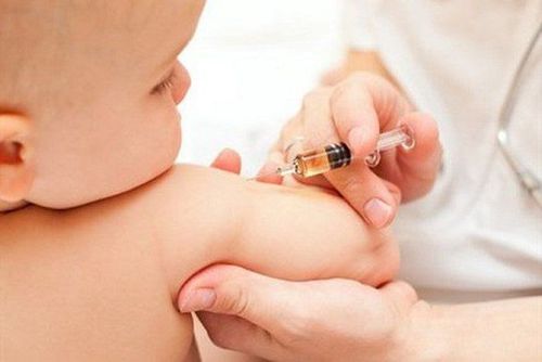 Trẻ gần 2 tuổi mới tiêm 1 mũi viêm não Nhật Bản có tiêm lại được không?