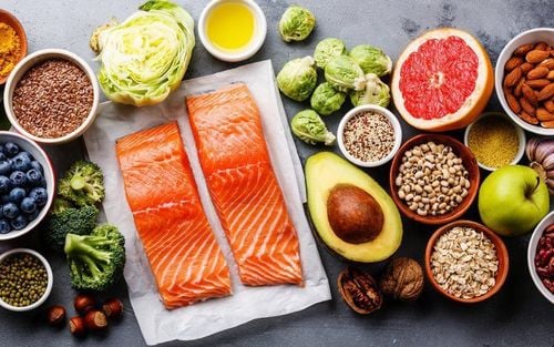 What is the diet for patients with lymphocytic colitis?
