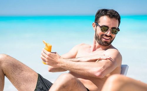 Nam giới có cần kem chống nắng?