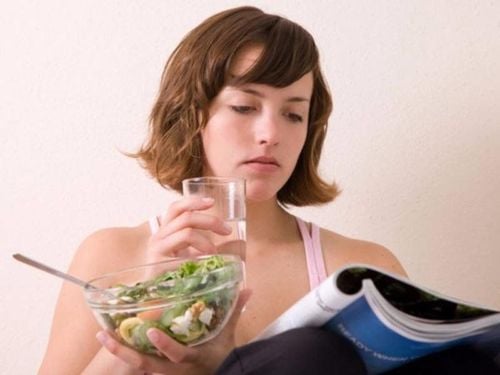 Drinking liquids with meals: Good or bad?