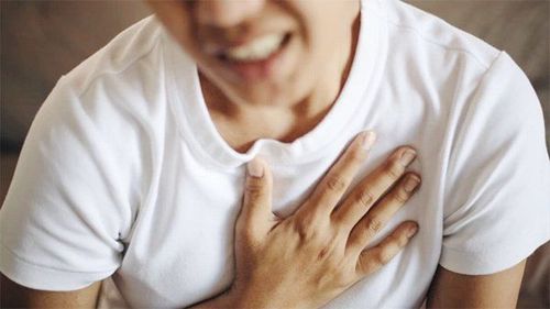 Chest heaviness with pain in the middle of the chest is a sign of what disease?