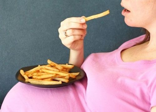 Bà bầu ăn khoai tây rán được không?