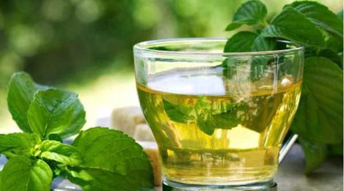 Should green tea be used to clean the intimate area?