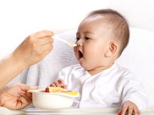 
Cần cân nhắc trước khi sử dụng nước hầm xương cho bé ăn dặm
