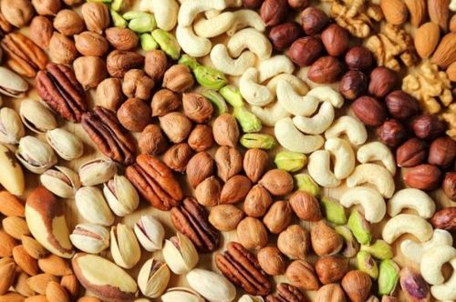 How to eat nuts in a healthy way