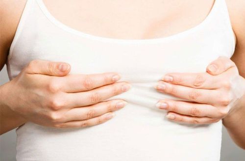 9 possible causes of breast pain