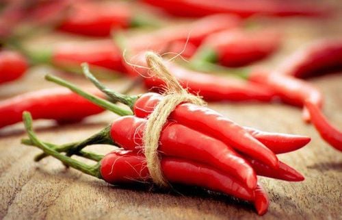 
Quả ớt cay do có chứa một chất tên là capsaicin
