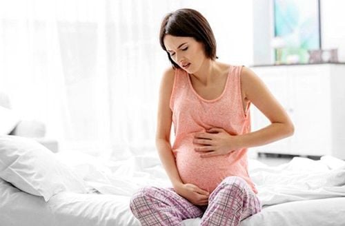 38 weeks pregnant is lower abdominal pain worrisome?