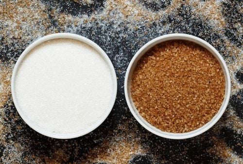 Difference between brown sugar and white sugar