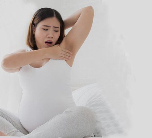 Why are armpits dark during pregnancy?