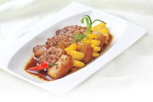 Instructions for making pineapple braised pork