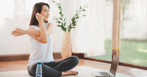 Shoulder exercises at home are easy to apply