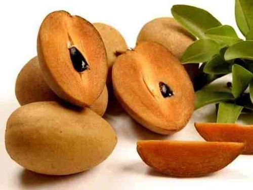 What are the benefits of eating sapodilla?