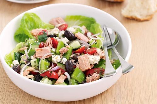 Cách làm salad cá ngừ đơn giản