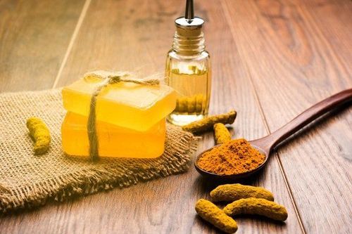 What does turmeric essential oil do?