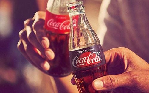 Drinking Coca-Cola from abdominal pain is due to intestinal obstruction?